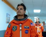 A Million Miles Away, la recensione: su Prime Video una storia vera tra cielo e terra