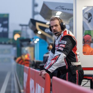 Gran Turismo: La storia di un sogno impossibile - David Harbour in una scena
