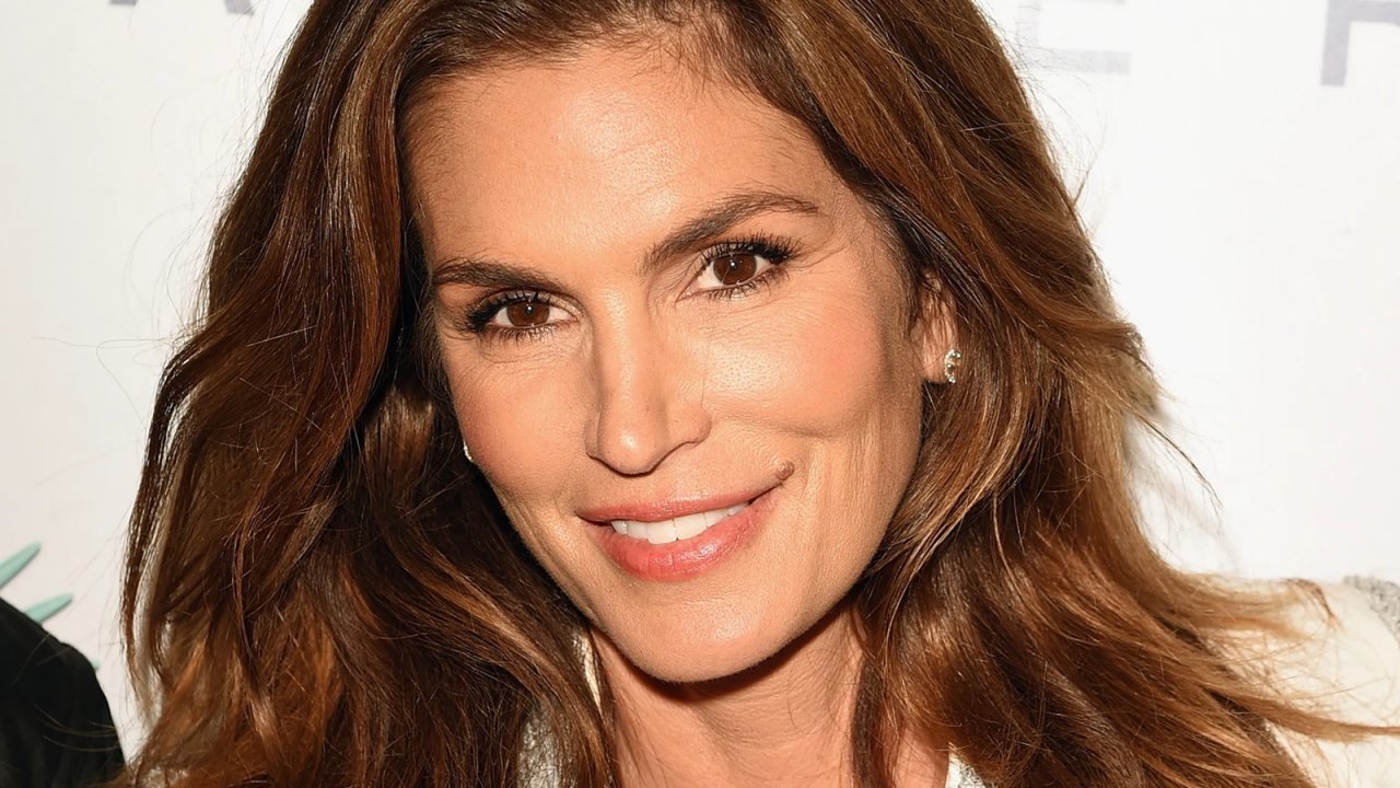 Cindy Crawford contro il comportamento di Oprah Winfrey negli anni '80: 'Mi ha trattata come un oggetto'