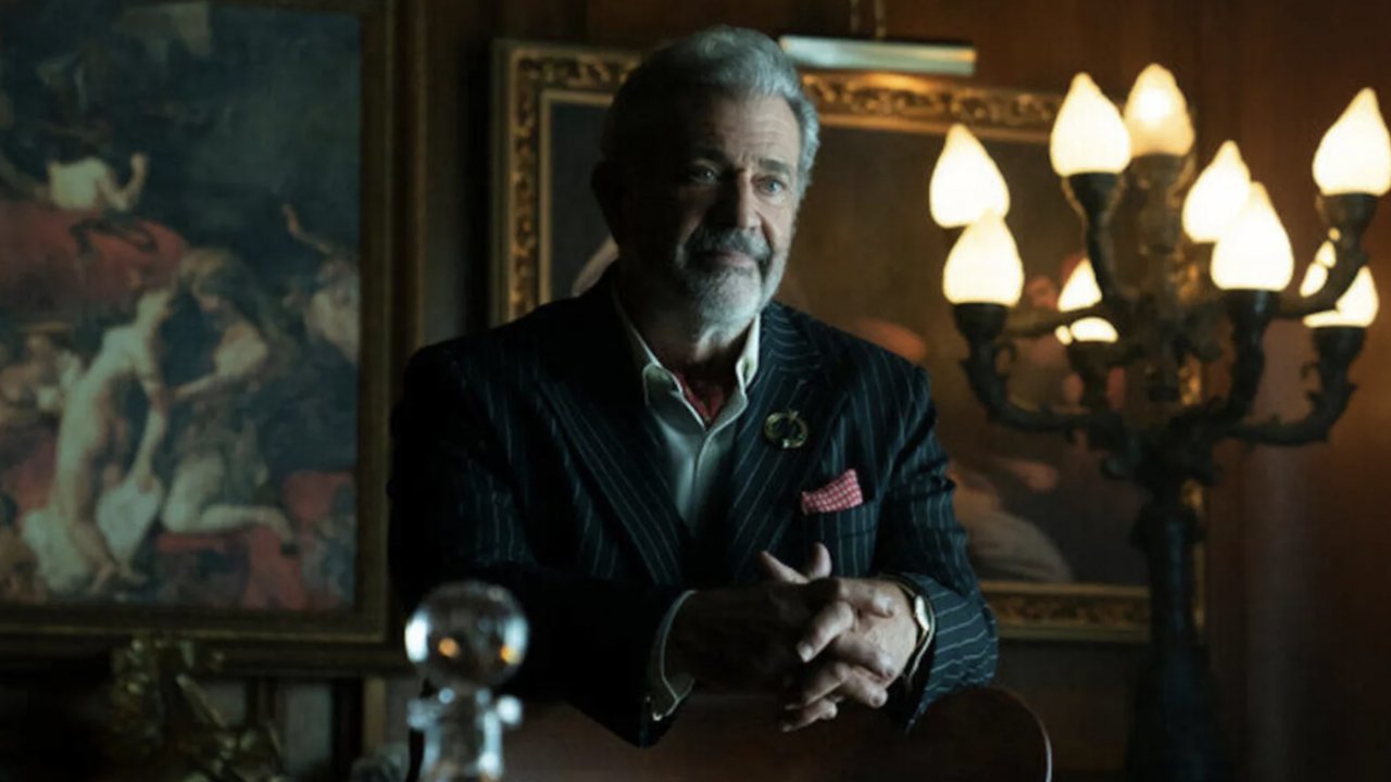 The Continental, il regista difende il casting di Mel Gibson: 'Non ci interessano le sue vicende personali'