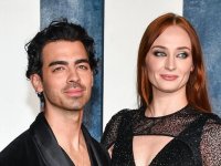 Sophie Turner, scontro per l'affidamento: l'attrice accusa Joe Jonas di aver rapito le loro figlie
