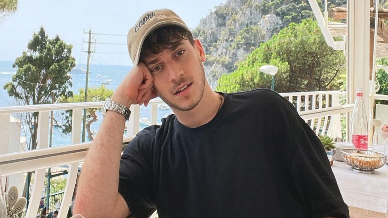 Amici 23: Holden chi è il padre famoso del nuovo alunno del talent show