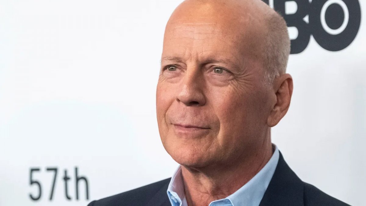 Bruce Willis, la moglie: "La demenza è dura per lui, per noi e per tutta la famiglia"