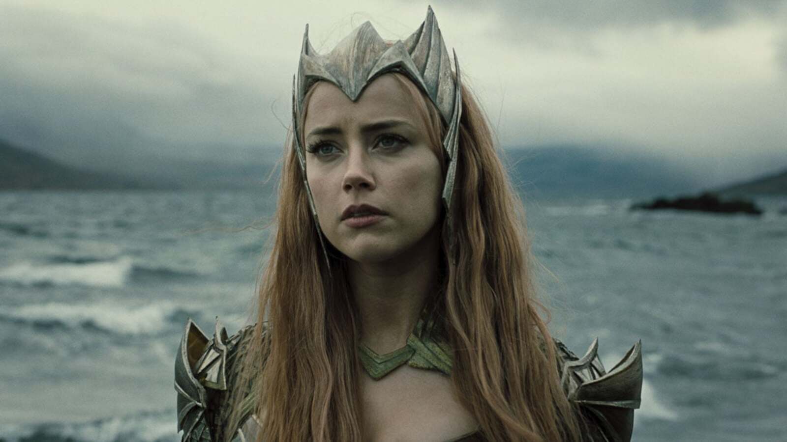 Aquaman e il Regno Perduto, i nuovi materiali promozionali ci ricordano che Amber Heard è ancora nel film