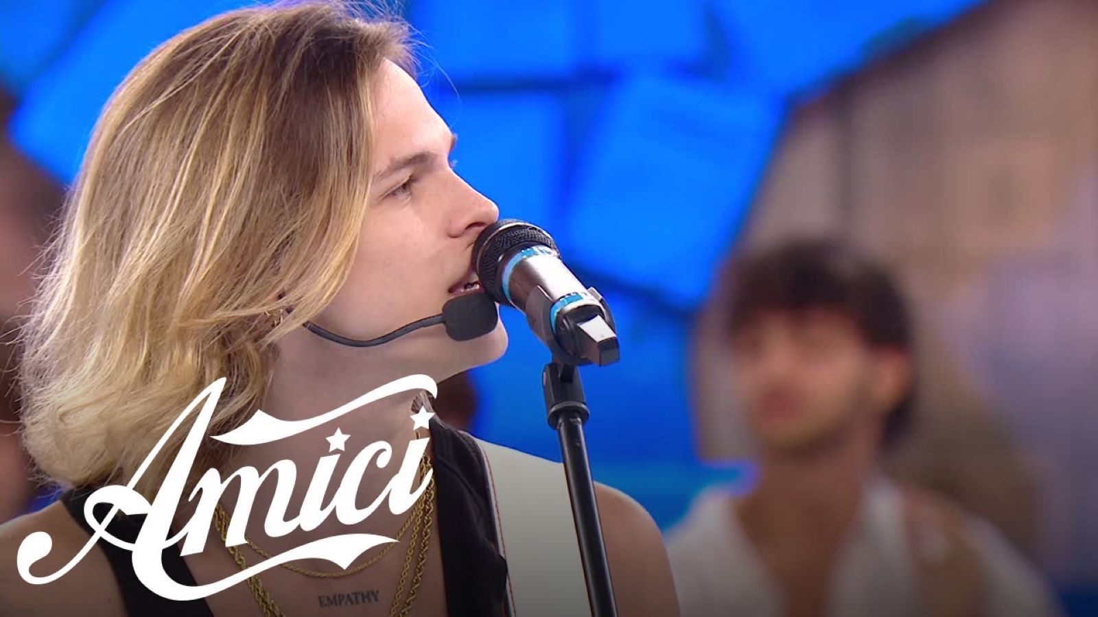 Amici 23: Matthew chi è il cantante rock del talent show:  età, vero nome, brani musicali e Instagram