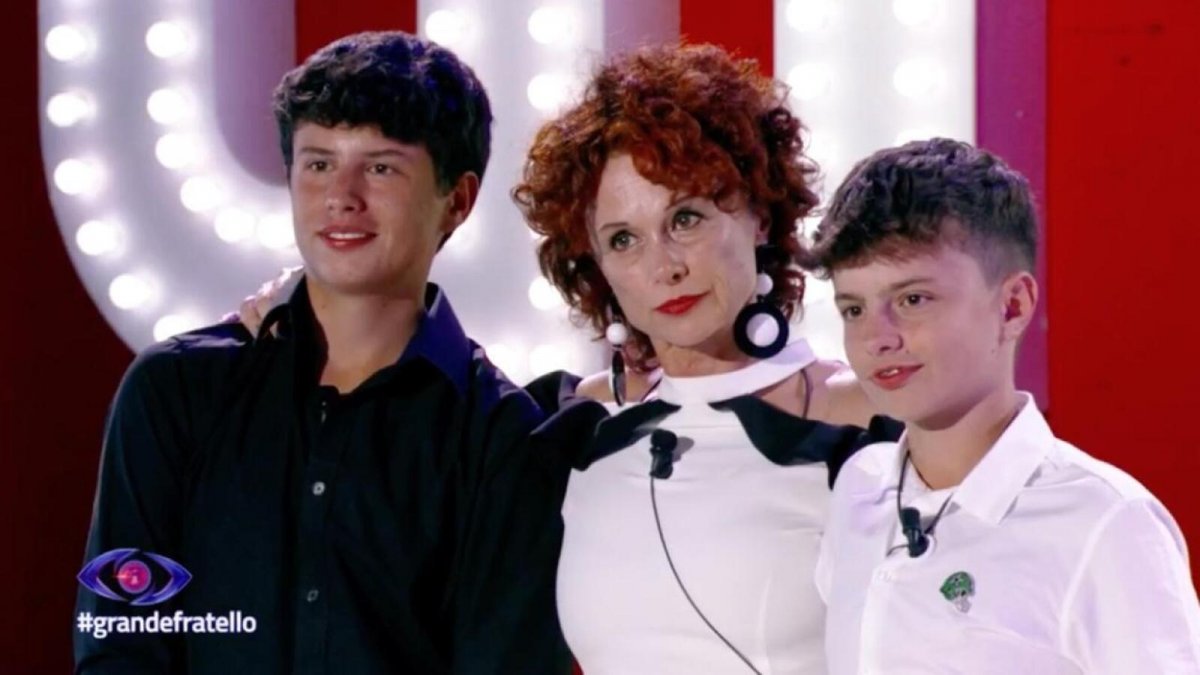 Grande Fratello: riassunto della quinta puntata: eliminato, nomination, liti e casa divisa