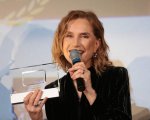 Isabelle Huppert: 'Non sono masochista come i miei personaggi, scelgo solo ciò che mi fa star bene'