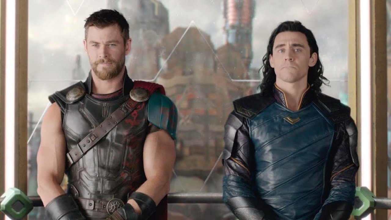 Loki: una scena eliminata con Chris Hemsworth riappare online (VIDEO)