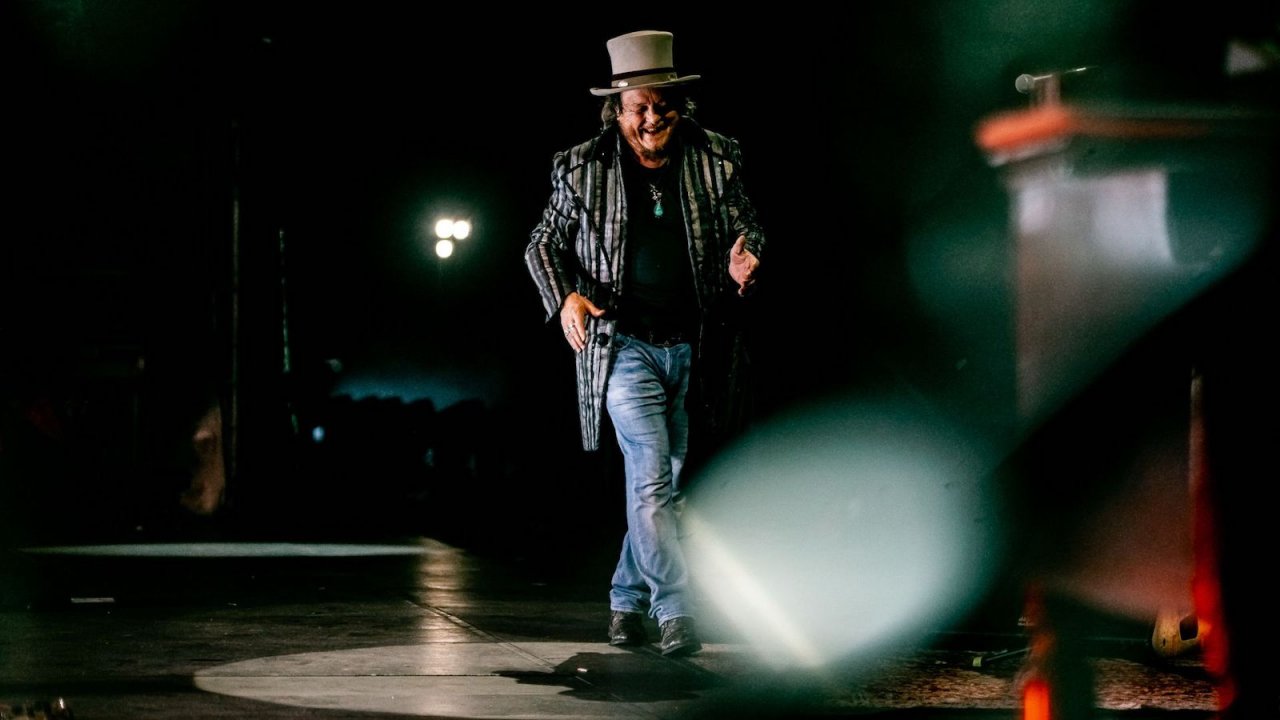 ZUCCHERO - Sugar Fornaciari: il cantautore si racconta nel trailer del documentario