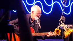 Gabriele Salvatores canta I giardini di marzo