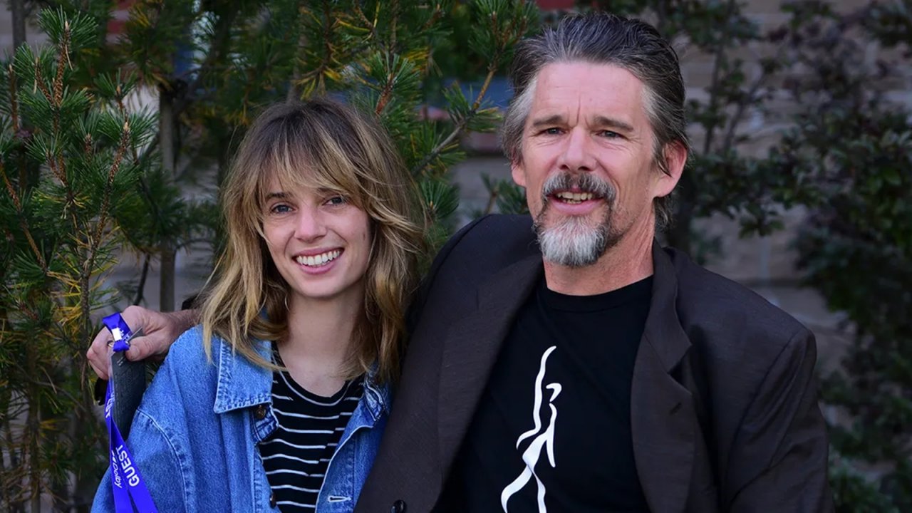 Ethan e Maya Hawke hanno inciso una cover di We Don't Run, canzone di Willie Nelson