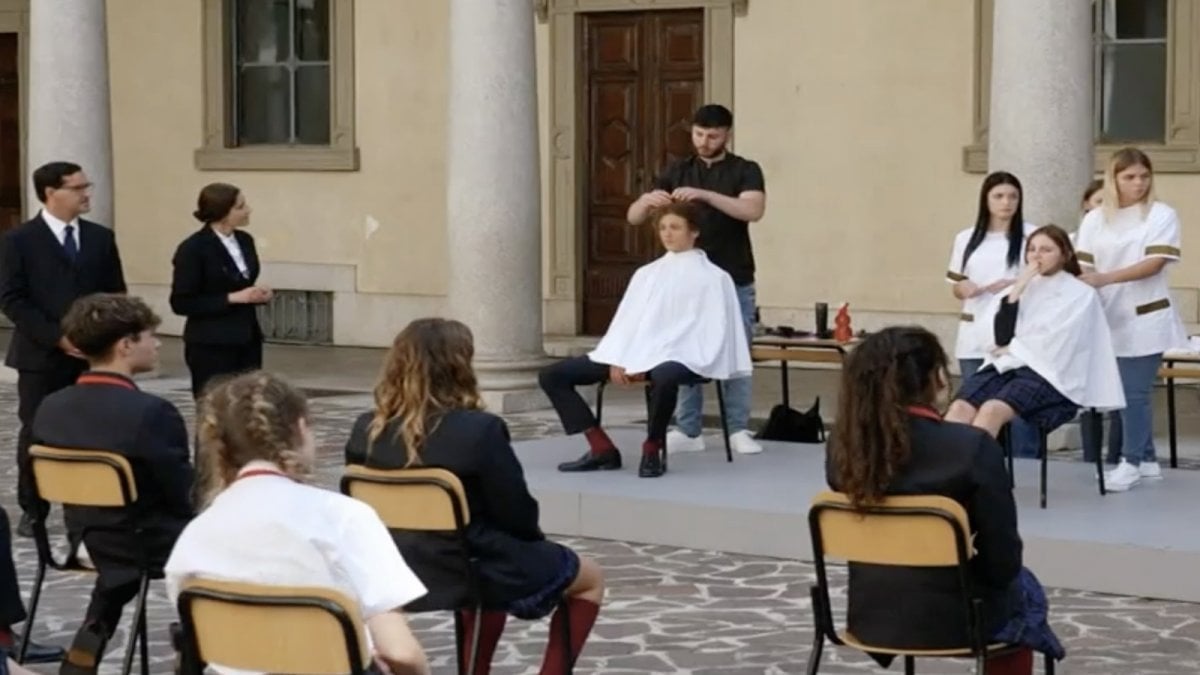 Il Collegio 8 due allievi espulsi: entra la figlia di una Vip scopriamo chi è