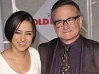 Robin Williams: la figlia Zelda condanna l'uso 'disturbante' dell'AI per ricreare la voce del padre