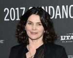 Julia Ormond fa causa a Harvey Weinstein per la violenza subita, accusando anche CAA, Disney e Miramax
