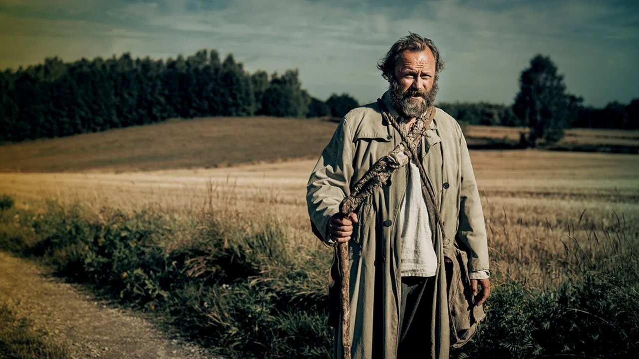 L'amore dimenticato, la recensione: un racconto classico che sorprende poco, ma coinvolge ed emoziona