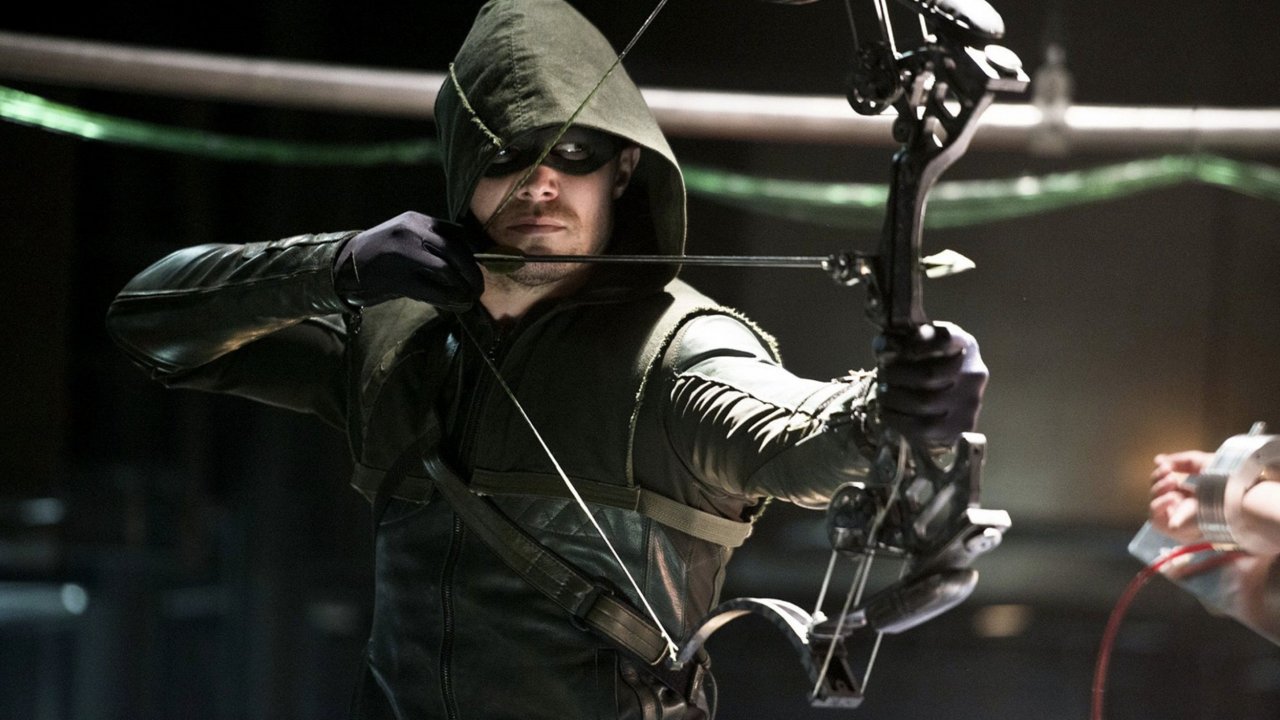 Arrow, la rivelazione di Stephen Amell: 'Doveva durare soltanto 5 stagioni'