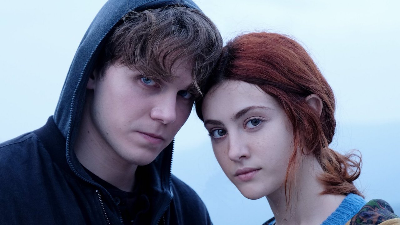 Eppure cadiamo felici, la recensione: due ragazzi, l'amore, Gorizia... e Gaja Masciale