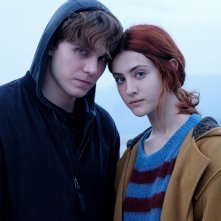 Eppure cadiamo felici: una foto promozionale