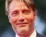 Casino Royale, Mads Mikkelsen ha perso il copione in aereo: 'Poteva causare la fine della mia carriera'