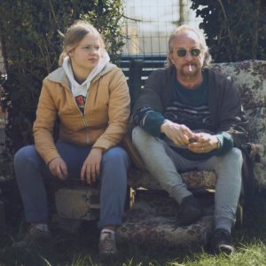 Normale: Justine Lacroix e Benoît Poelvoorde in una scena del film