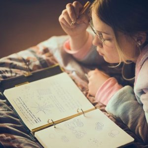 Normale: Justine Lacroix e Benoît Poelvoorde in un'immagine