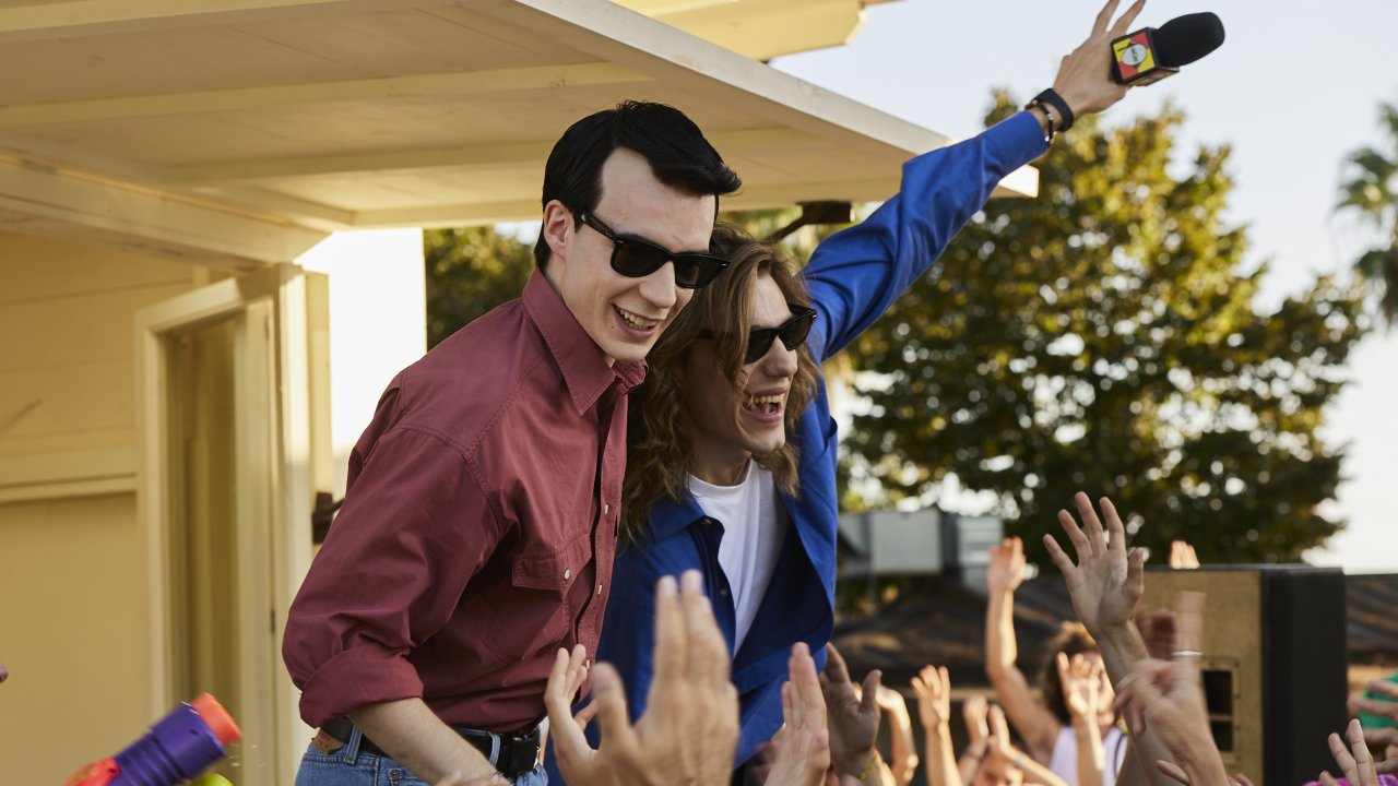 Hanno ucciso L'Uomo Ragno - La vera storia degli 883: cosa sappiamo della serie Sky