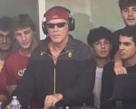 Will Ferrell improvvisa un dj set alla festa di una confraternita