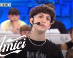 Amici 23: Anna Pettinelli mette alla prova Mida che racconta la sua storia