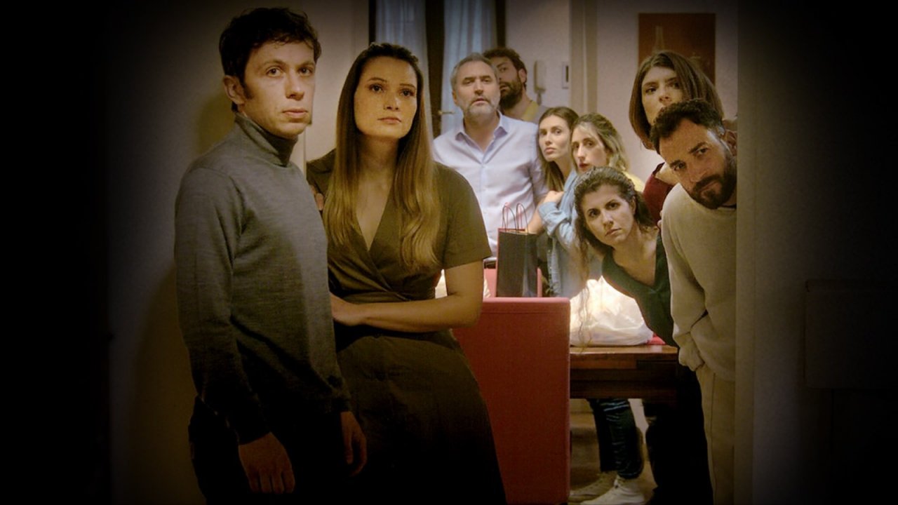 Gli ospiti, la recensione: indovina chi non è stato invitato a cena