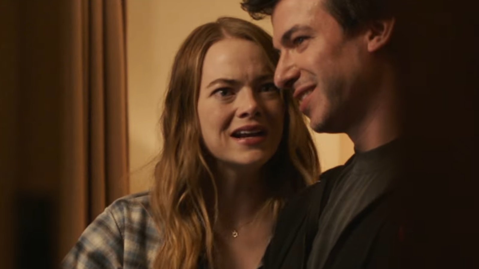 The Curse: il nuovo trailer della serie con Emma Stone