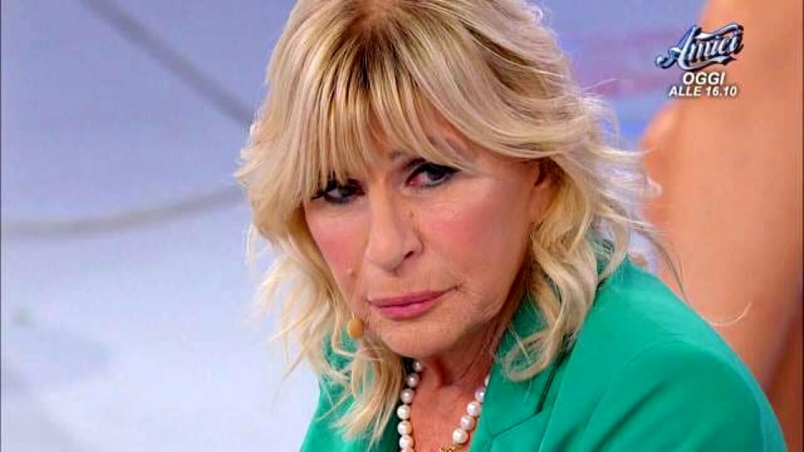 Uomini e Donne: Maria De Filippi contro Gemma Galgani: 'Tu sapevi di Maurizio'