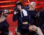 Tale e Quale Show 2023 stasera su Rai 1: imitazioni della quarta puntata, omaggio a Raffaella Carrà
