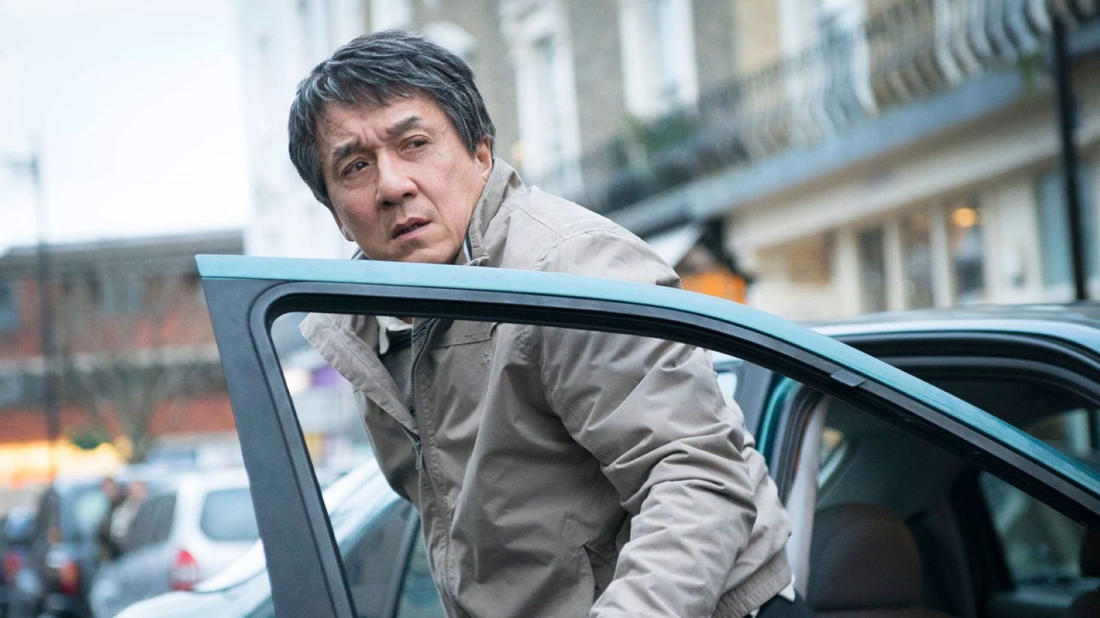 The Foreigner stasera su Italia 1: trama e cast del film d'azione con Jackie Chan