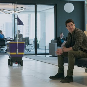 Upload 3: una scena della terza stagione