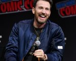 Chris Evans parla del suo matrimonio con Alba Baptista: 'Dopo due cerimonie, ora ci stiamo godendo la vita'
