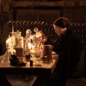 Widow Clicquot: una scena del film