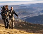 A passo d'uomo, la recensione: in viaggio con Jean Dujardin