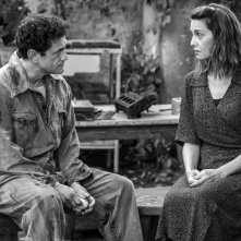 C'è ancora domani: Vinicio Marchioni, Paola Cortellesi in una scena