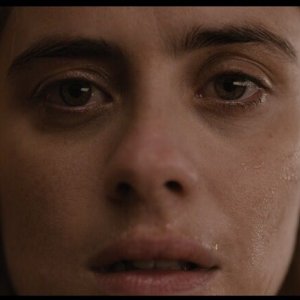 Who To Love: Greta Scarano in un primo piano