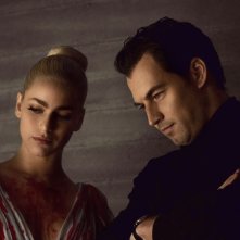 Diabolik - Chi sei?: Miriam Leone e Giacomo Gianniotti in una scena