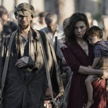 La storia: Elio Germano con Jasmine Trinca e Christian Liberati in una foto