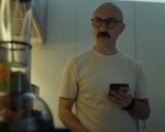 Il migliore dei mondi: Maccio Capatonda in un mondo senza smartphone nel trailer del nuovo film
