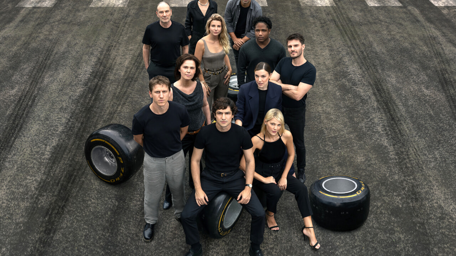 Senna: Netflix svela il cast al completo della serie dedicata al campione di F1