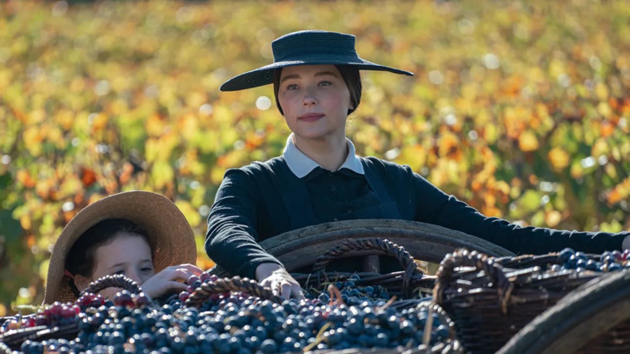 Widow Clicquot, recensione: Haley Bennett è brava, ma la Grande Dame della Champagne meritava di più