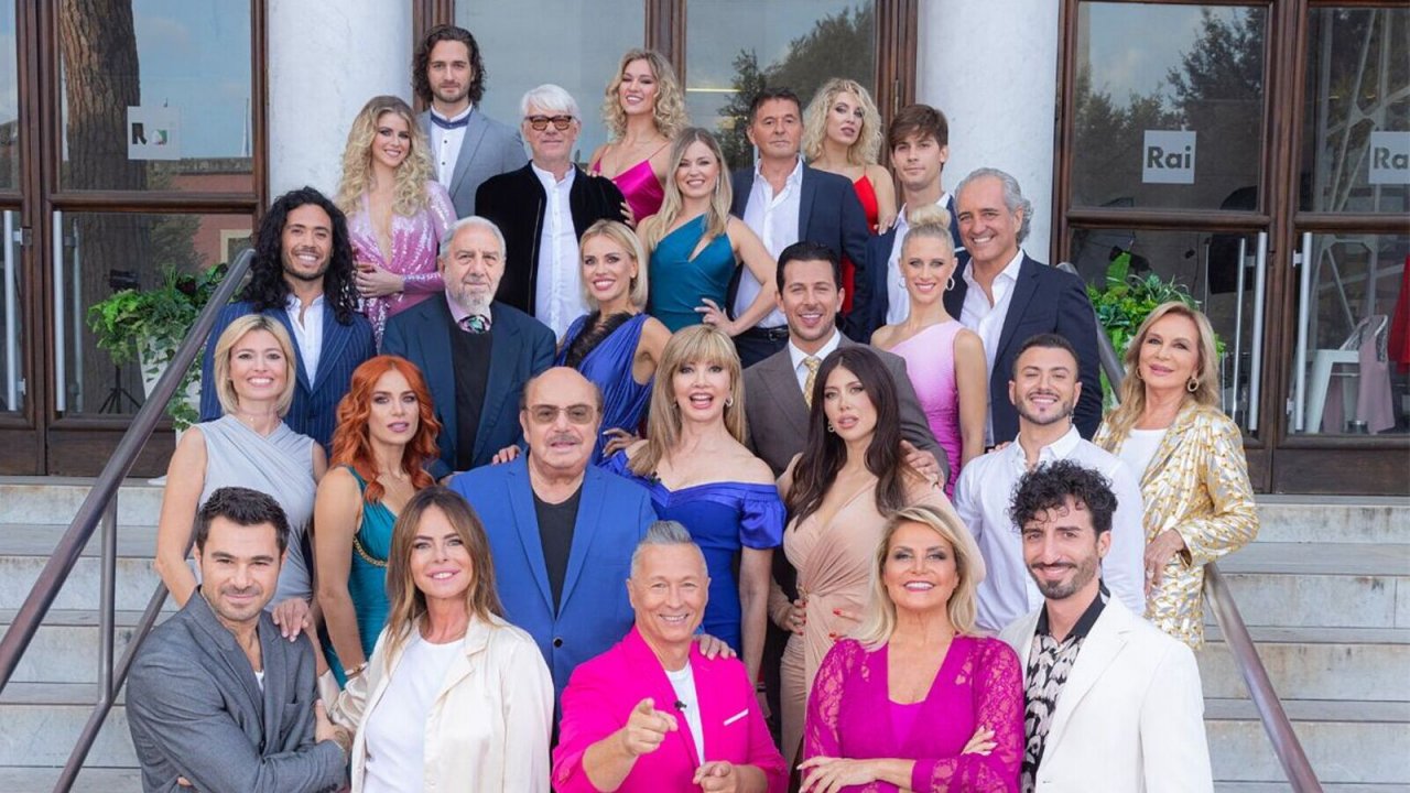 Ballando con le stelle 2023, la prima puntata stasera su Rai 1: coppie, giuria, ospiti