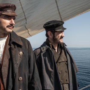 I Leoni di Sicilia: Paolo Brigulia e Vinicio Marchioni in una scena della serie