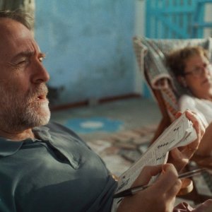 Troppo azzurro: Valerio Mastandrea in una scena del film