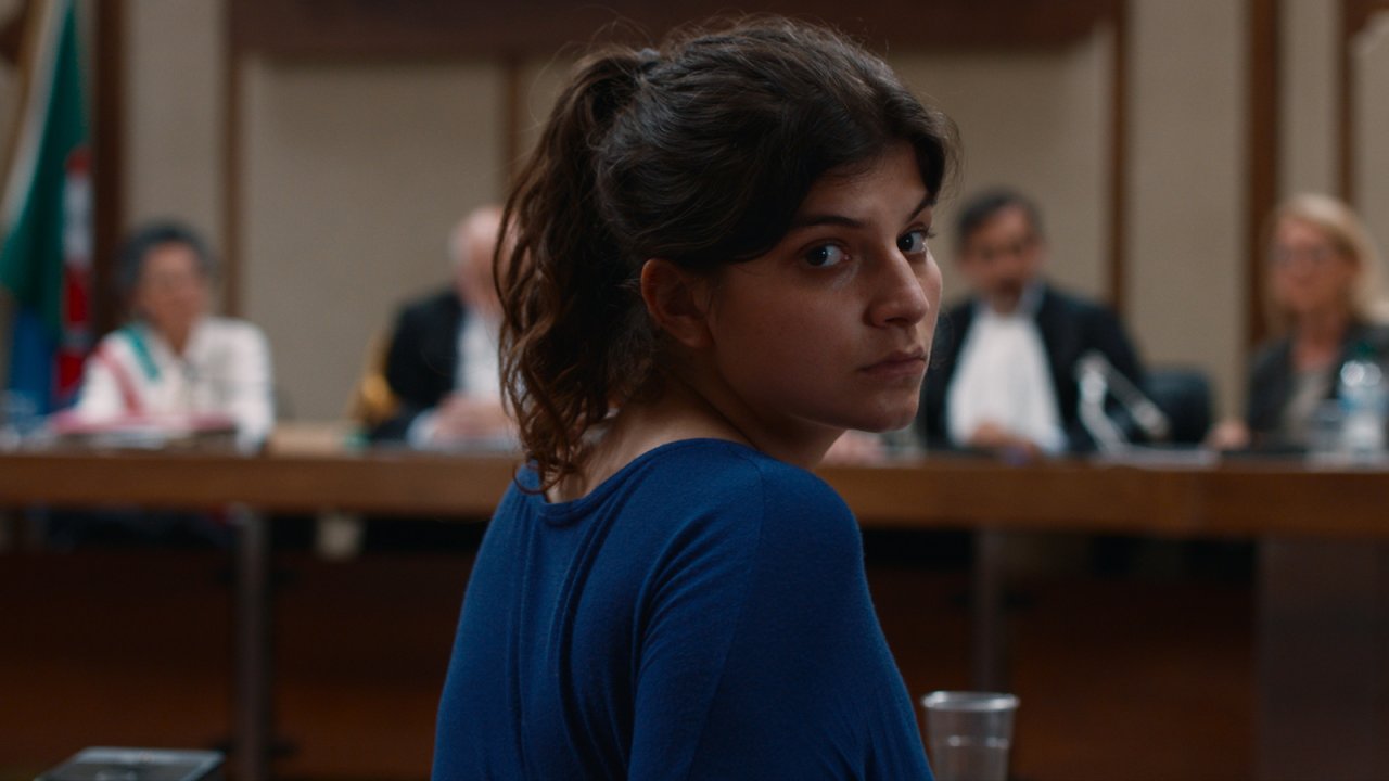 Holiday, la recensione: un thriller teorico che sfrutta una grande ambiguità