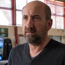 Cento Domeniche: Antonio Albanese in un primo piano