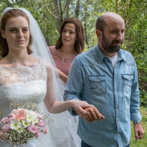 Cento Domeniche: Antonio Albanese, Liliana Bottone in una scena del film